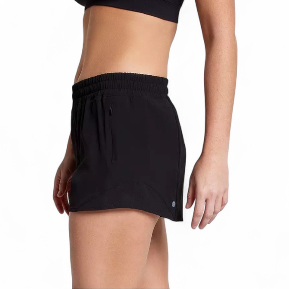 CALIA Shorts - Picture 3 of 6